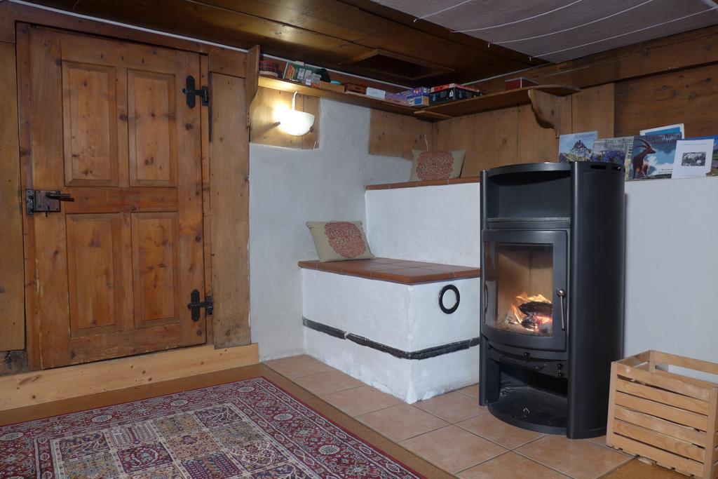 Hami Villa Adelboden Room photo